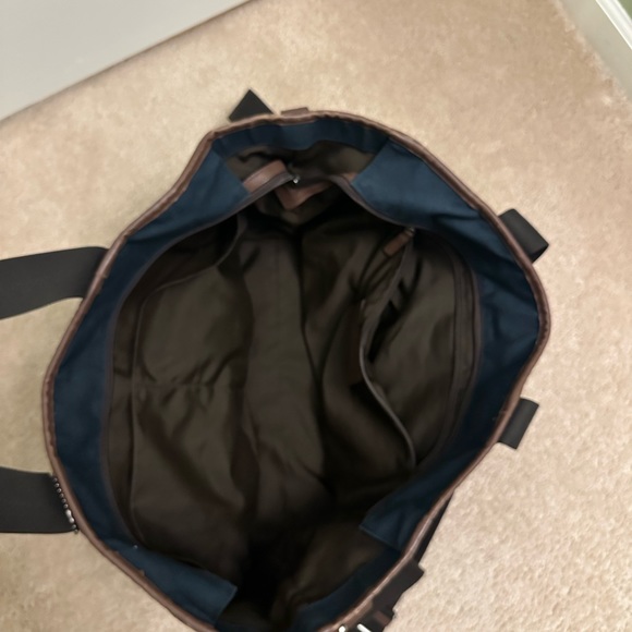 COACH WEEKENDER BAG CANVAS AND LEATHER - Picture 6 of 10